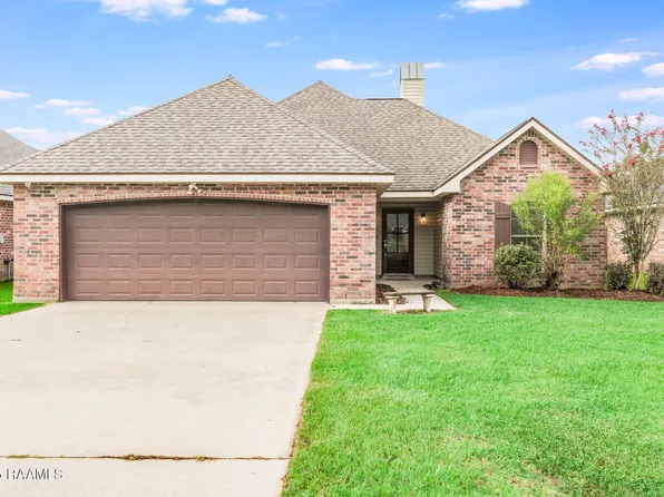 307 Saint Matthias Dr, Carencro, LA 70520