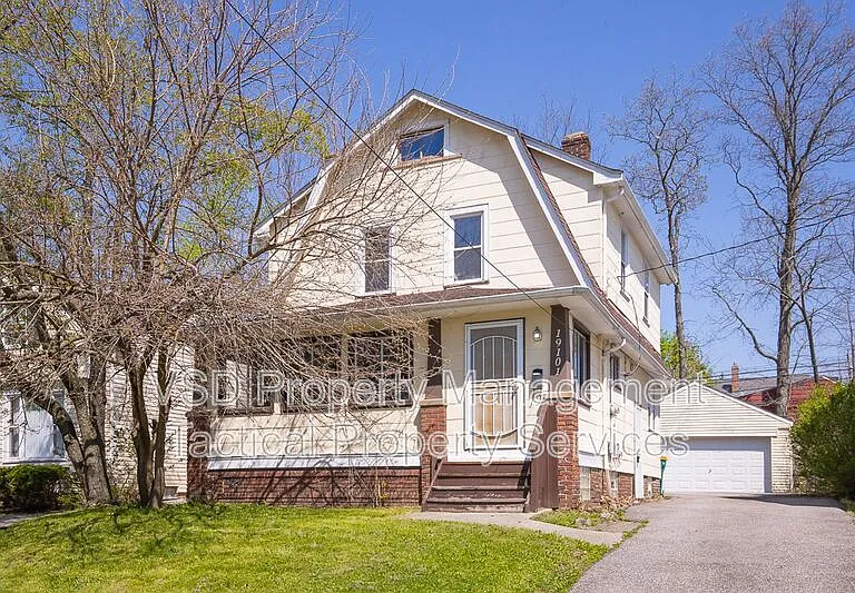 19101 Nitra Ave — Photo 1