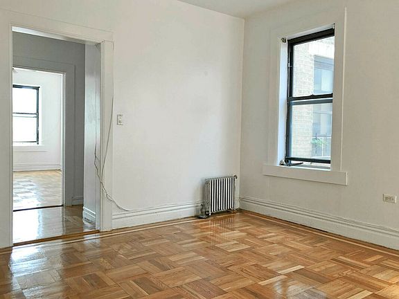 2nd image of 735 W 183rd St #5C