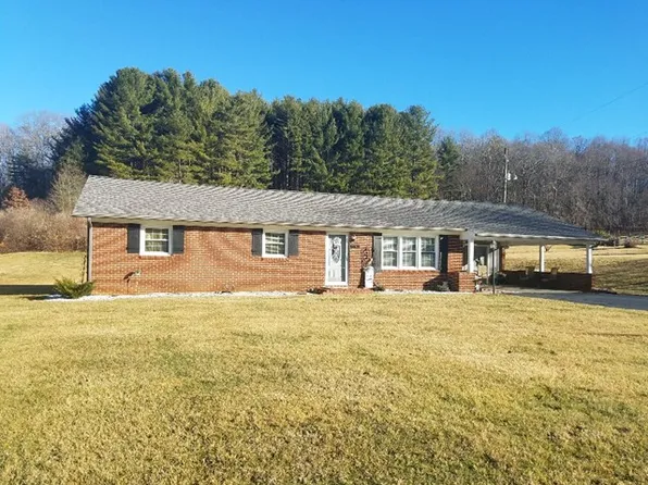 3097 Pipers Gap Rd, Galax, VA 24333