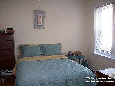 2nd image of 2206 W Foster Ave #2E