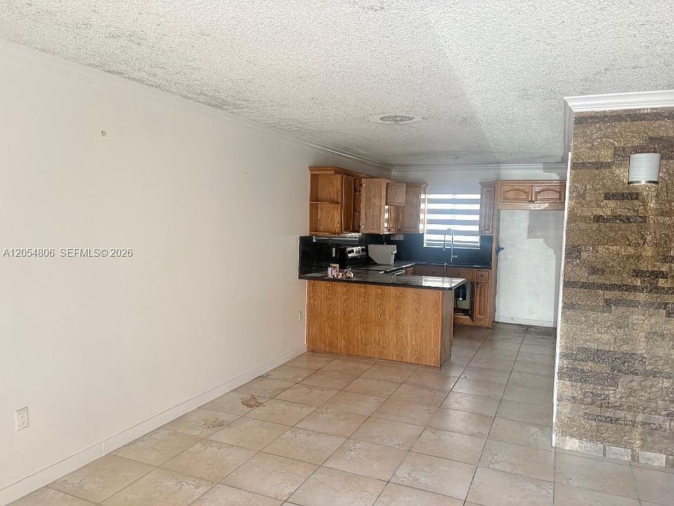 2nd image of 2332 W 56th St APT 7