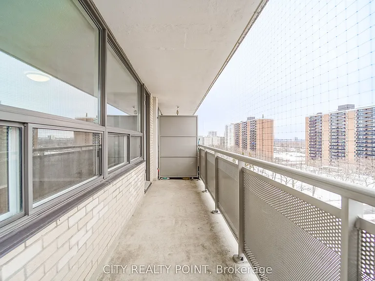 6200 Bathurst St #1412 — Photo 16