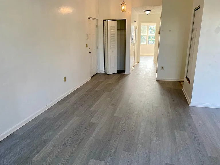 1037 Edpas Rd — Photo 6