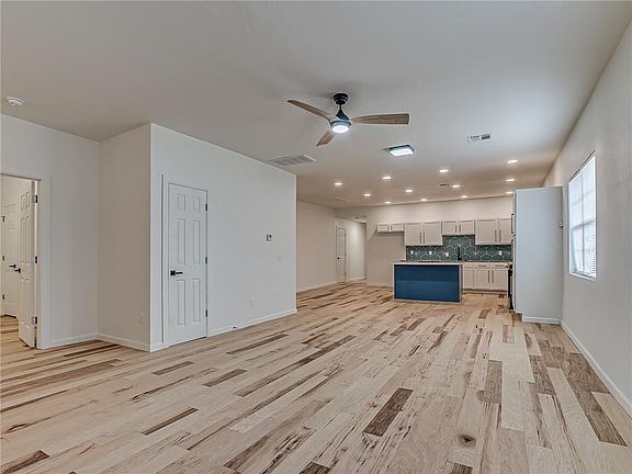 4th image of 1534 NW 32nd St