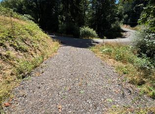 410 Hicks Rd, Castle Rock, WA 98611