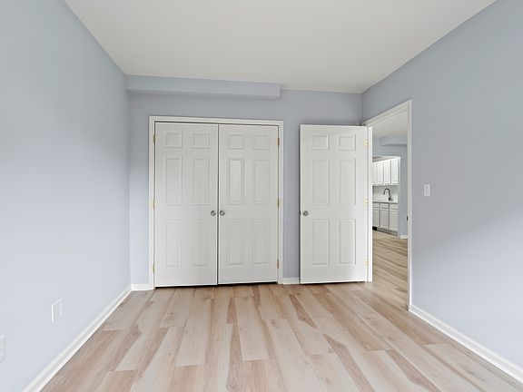 4th image of 1086 Bergen Ave #B