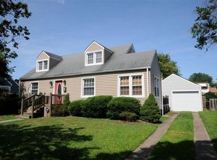 8111 Foxdale Dr, Norfolk, VA 23518