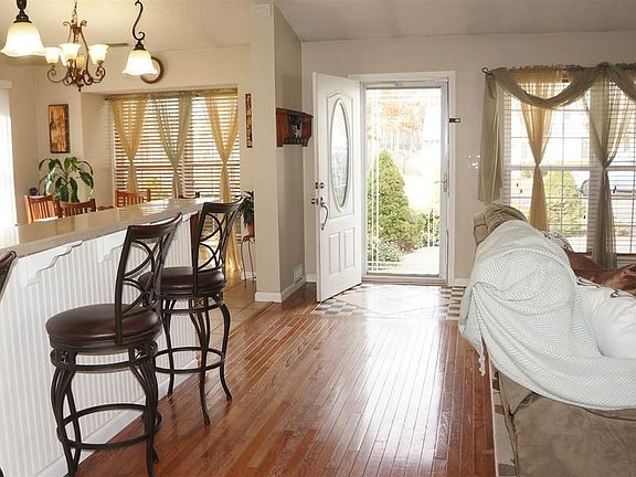 3rd image of 300 E Cos Cob Dr
