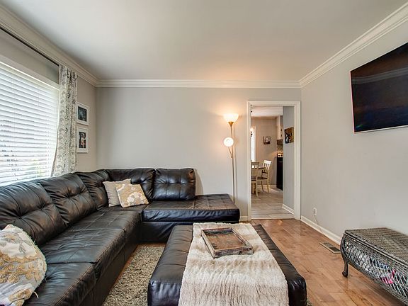 5th image of 105 Bess Ct S