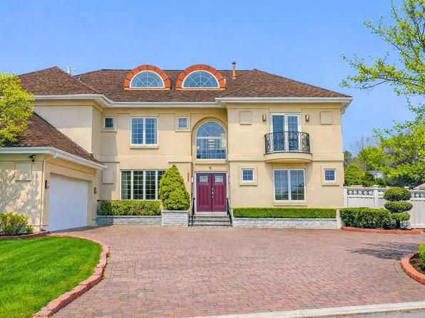 116 Country Club Dr, Linwood, NJ 08221