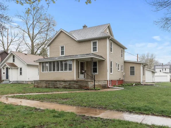 104 3rd St E, Jordan, MN 55352