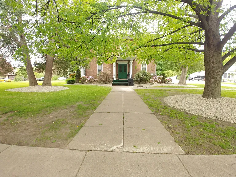 188 N Main St #B — Photo 28