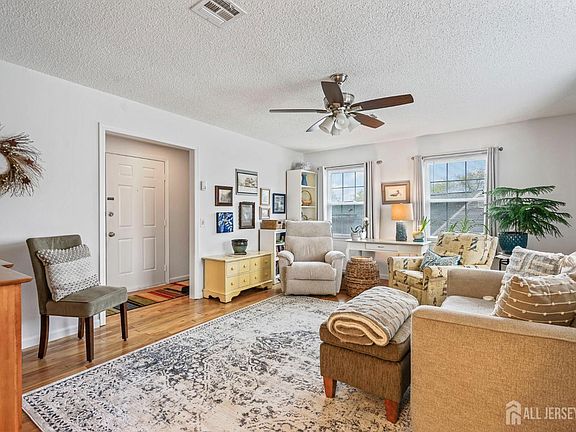 5th image of 481 Newport Way #N