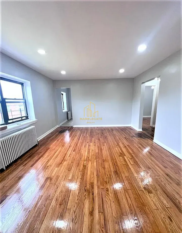 Building Photo - 343-342 Schley St #EE5
