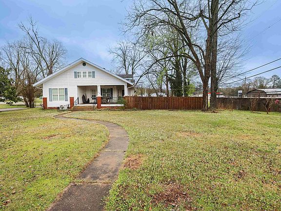 3rd image of 114 N Main St