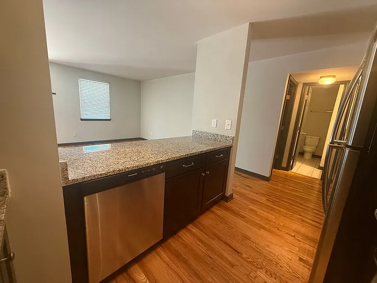 The Ridgewood Apartments in Woodbine - Remodeled Units - Gated Access - Convenient - Ample Parkin... — Photo 25