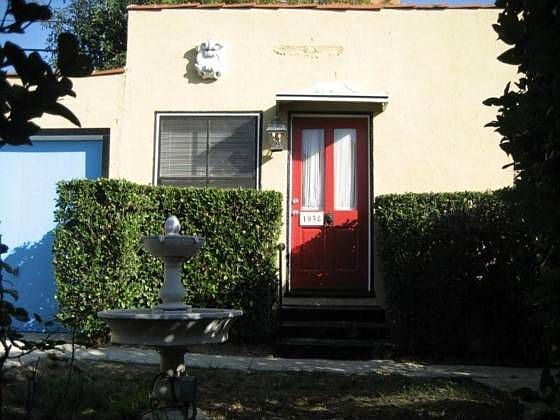 1st image of 1038 Havenhurst Dr