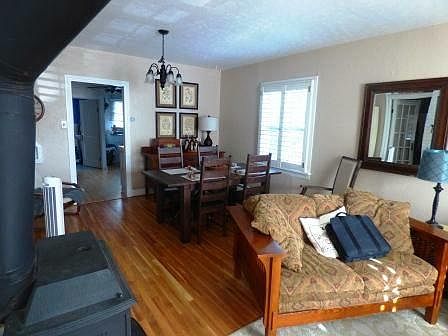 Dining room from the front door