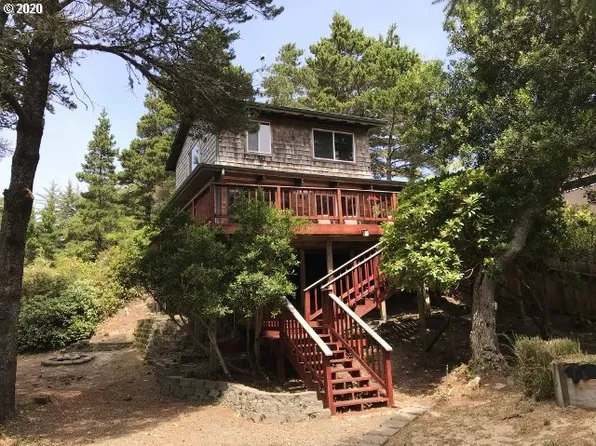 4691 Joshua Ln, Florence, OR 97439