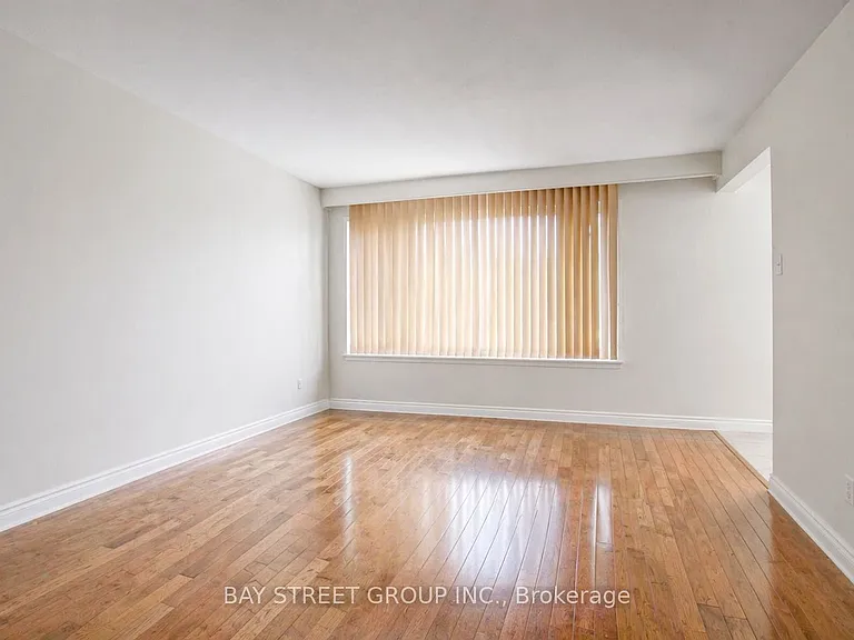 66 Walter Ave #MAIN — Photo 10