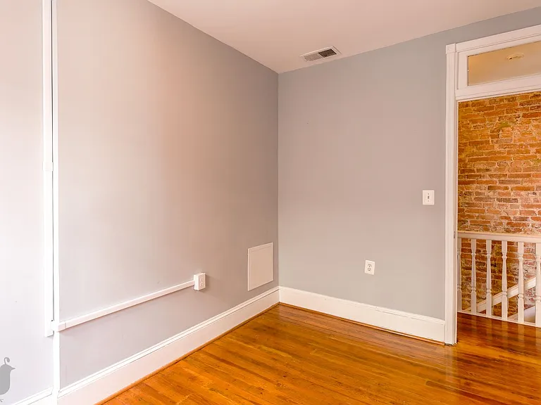 742 Harvard St NW — Photo 48