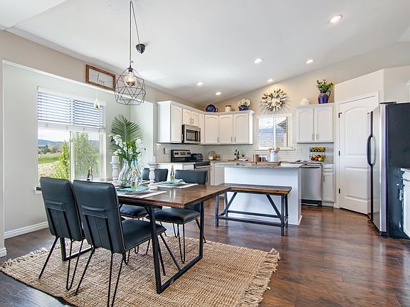 3rd image of 10485 N Sugarloaf Dr