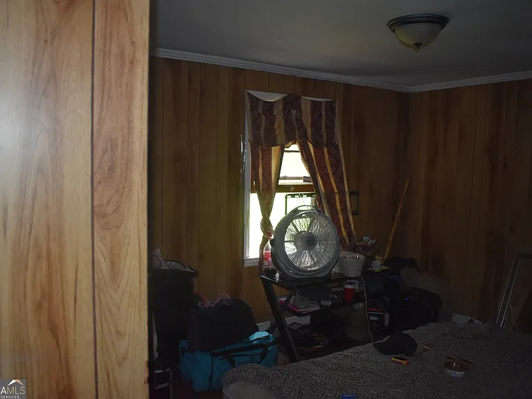 1387 Dewey St — Photo 38