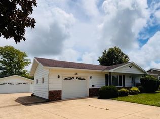 630 Mission Dr, Kewanee, IL 61443
