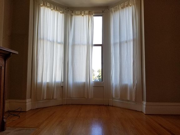2nd image of 64 Lloyd St