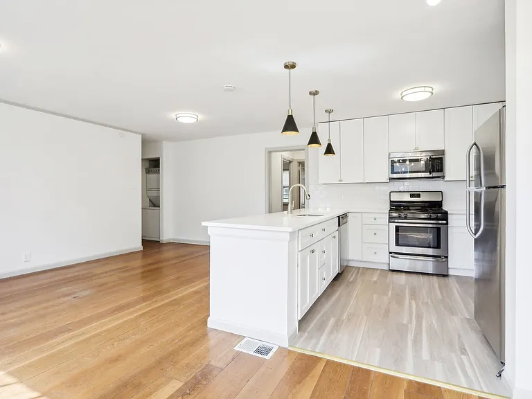 2834 Midvale Ave #M-2834B — Photo 9