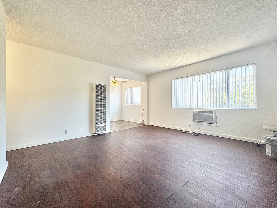 1st image of 11604 Sylvan St #S5