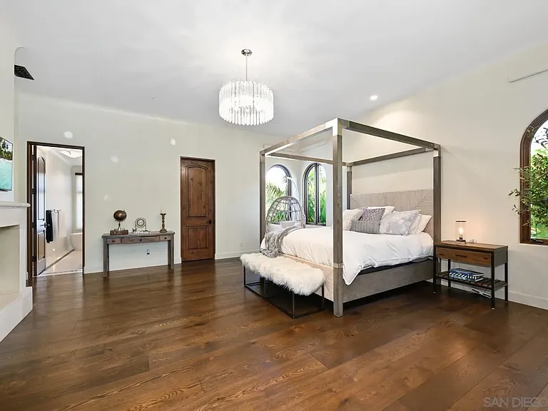 7031 Las Colinas — Photo 21