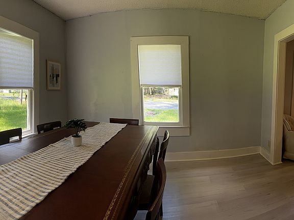 2nd image of 118 Bancroft Blvd