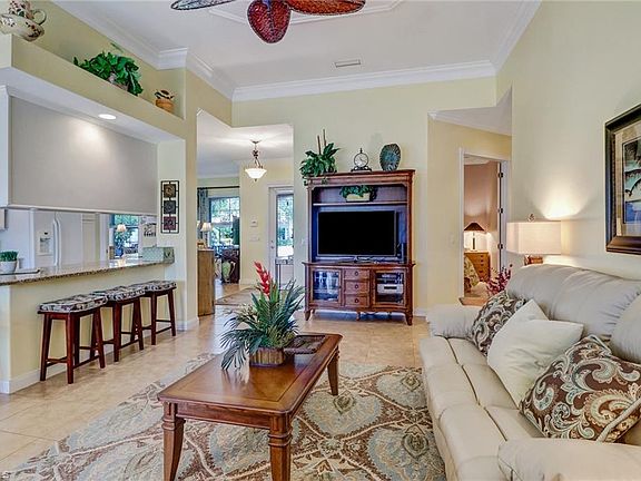 5th image of 8470 Deimille Ct