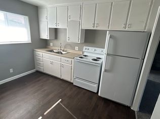 1058 Forest Ct APT 15, Kansas City, KS 66103