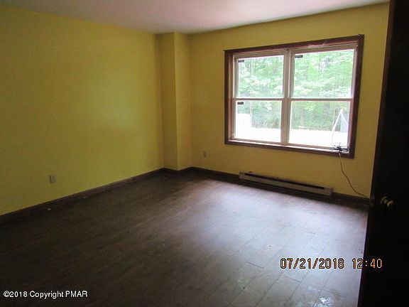 3rd image of 3137 Lewis Crown Dr