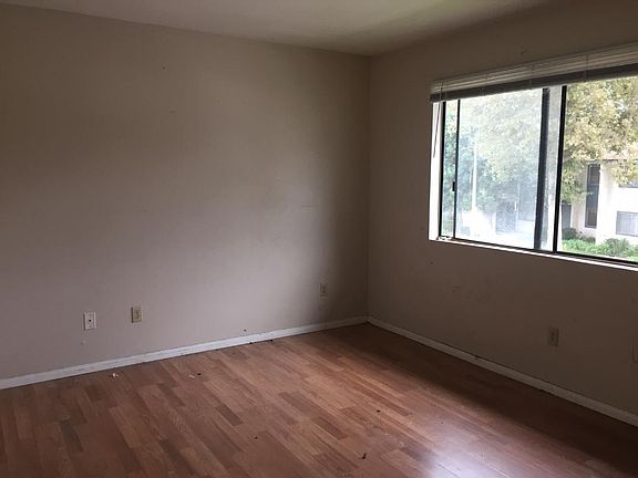 4th image of 123 E Ventura St APT C
