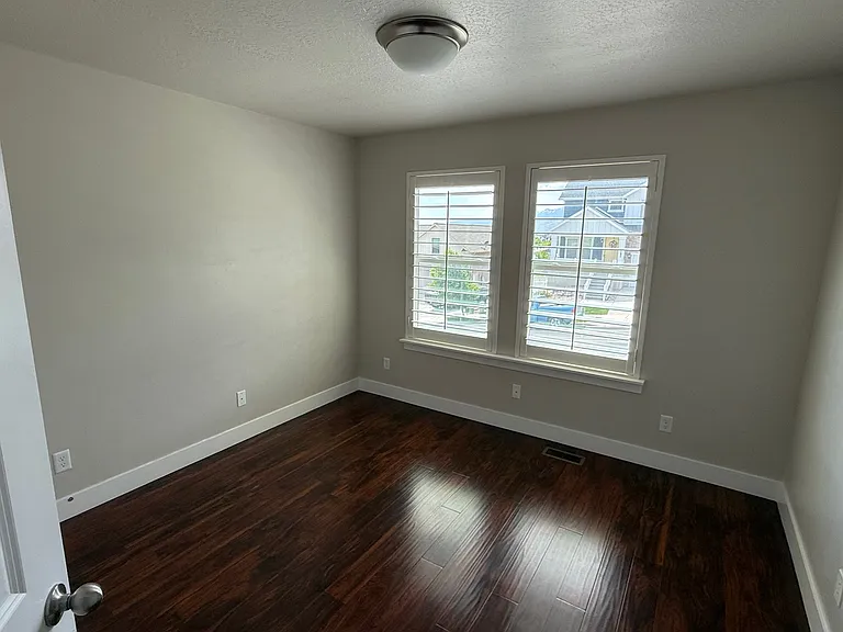4202 N 400 W — Photo 14