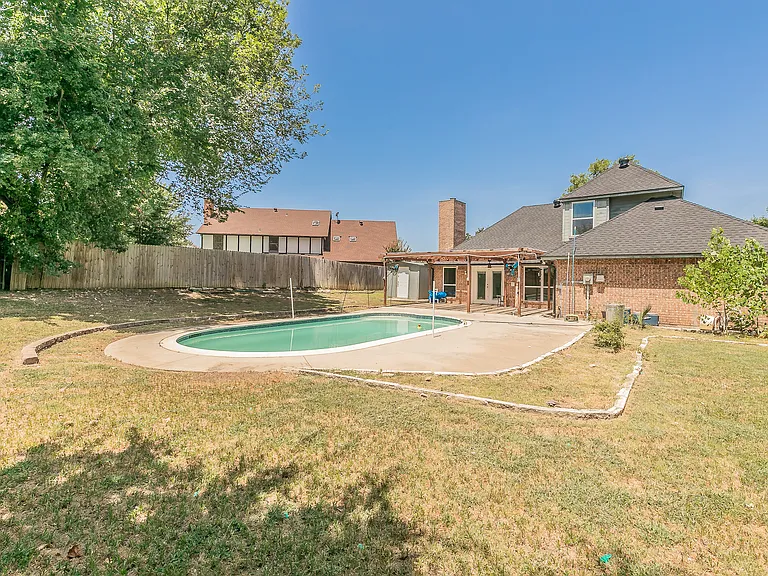 2 Edgemere Ct — Photo 35