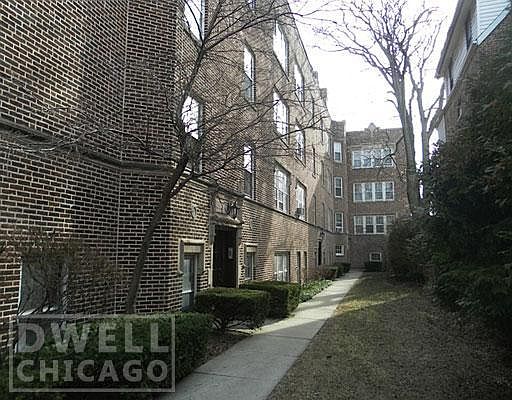 1st image of 4915 N Damen Ave APT 3S