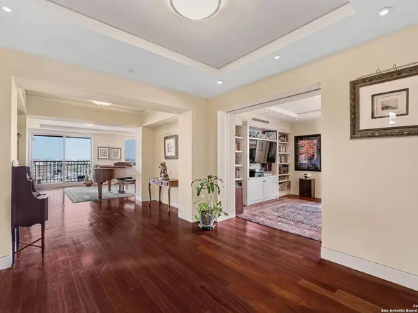 1 Towers Park #1405, San Antonio, TX 78209