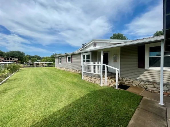 3806 E Port Ridglea Ct, Granbury, TX 76049