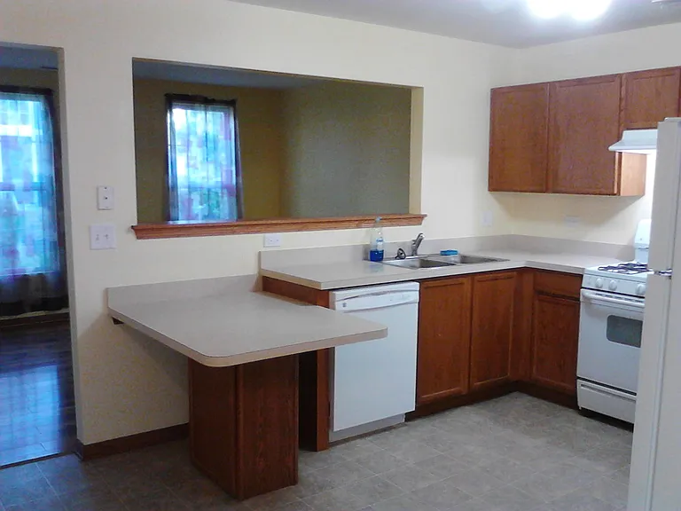 917 Four Seasons Blvd #917 — Photo 3