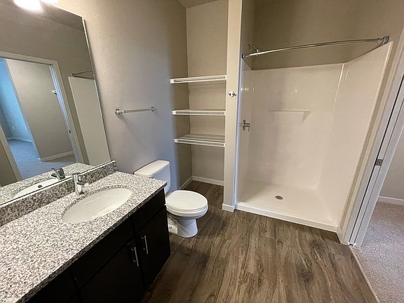 5th image of 501 W Verona Ave #203
