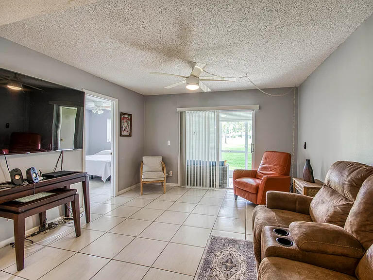 18081 SE Country Club Dr #16-151 — Photo 6