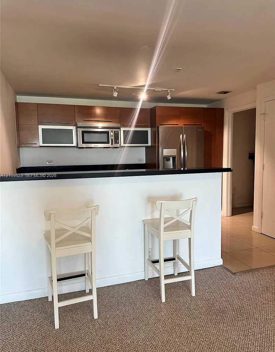 Vizcayne North Condo — Photo 4