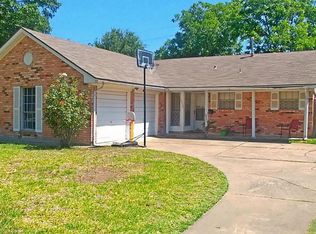 10523 Thornlea Dr, Houston, TX 77089