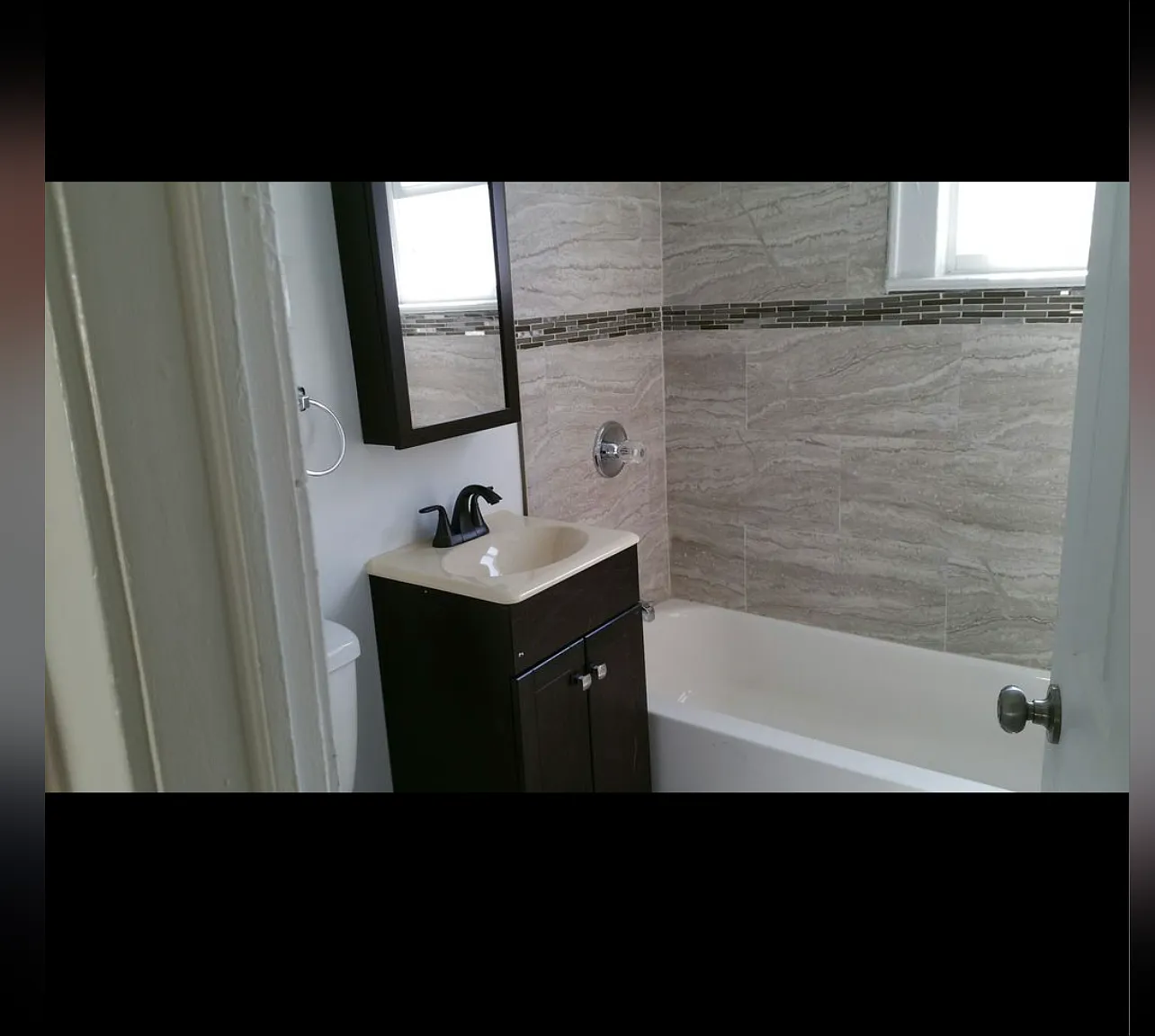 3 bed, 2500 sqft, $1,100 — Photo 3