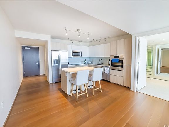 3rd image of 888 Kapiolani Blvd #3808